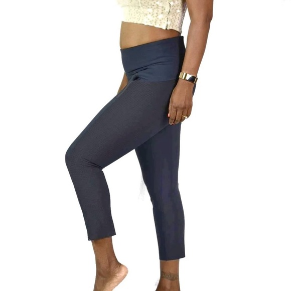 Athleta Stellar cropped black blue pants sz M, 009 - Picture 5 of 7